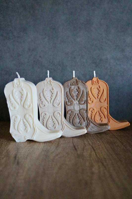 Boot Candle: Beige / Campfire Marshmallow